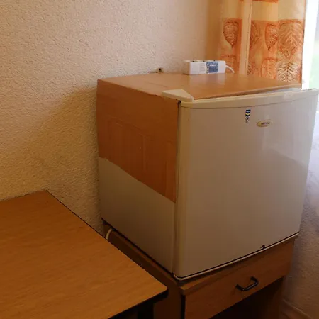 Apartment 1 - 4-raum-wohnung Mit Kueche Und 2 Wc Duschen In Ohrdruf-crawinkel