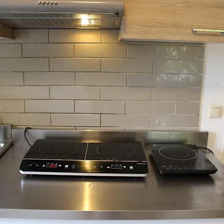 Apartment 1 - 4-raum-wohnung Mit Kueche Und 2 Wc Duschen In Ohrdruf-crawinkel