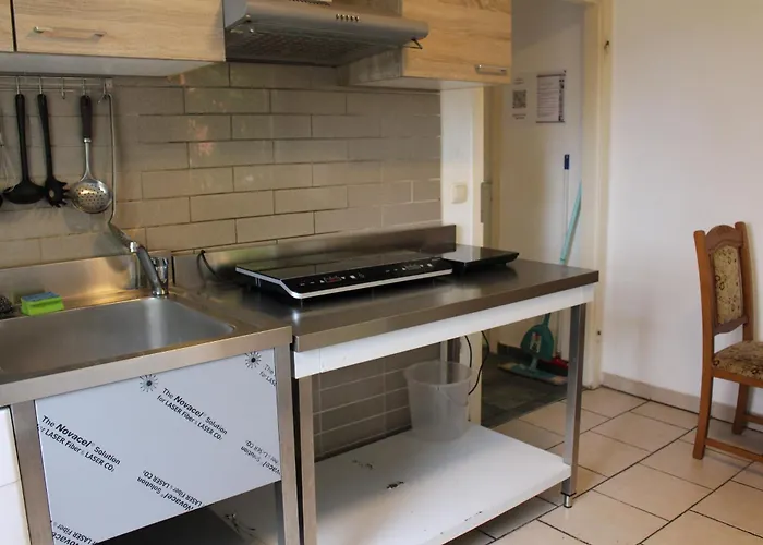 1 - 4-raum-wohnung Mit Kueche Und 2 Wc Duschen In Ohrdruf-crawinkel Ohrdruf